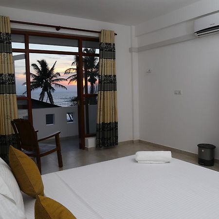 Hikka Regent Hotel Hikkaduwa Esterno foto