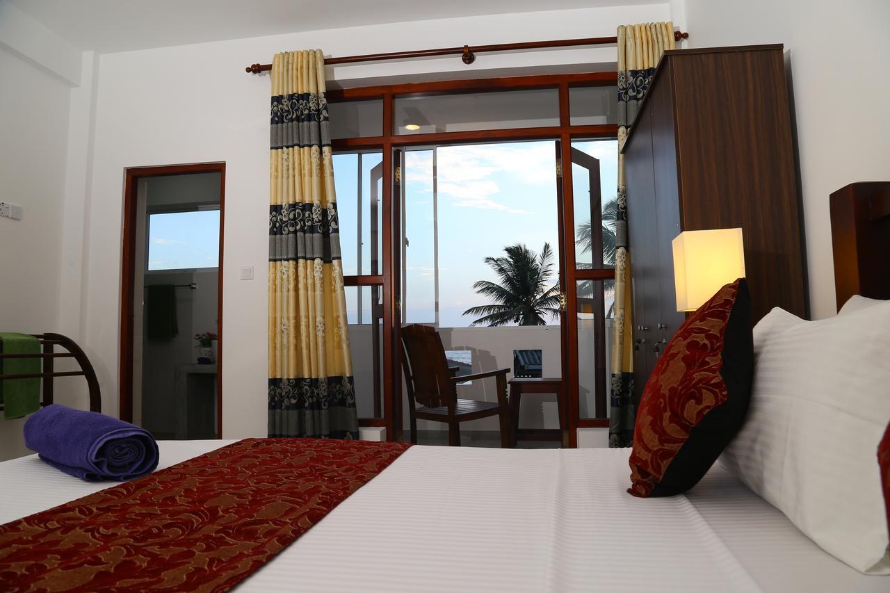 Hikka Regent Hotel Hikkaduwa Esterno foto