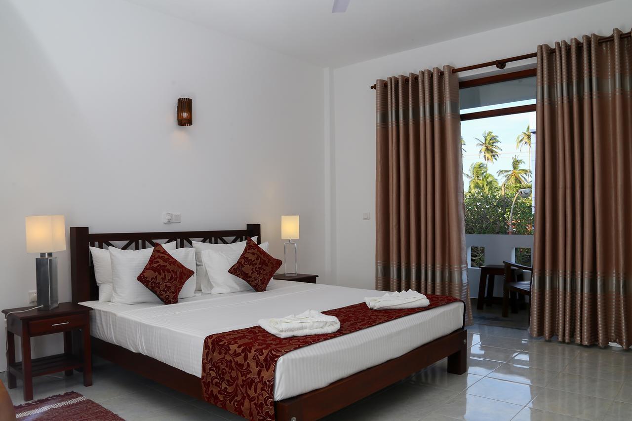 Hikka Regent Hotel Hikkaduwa Esterno foto