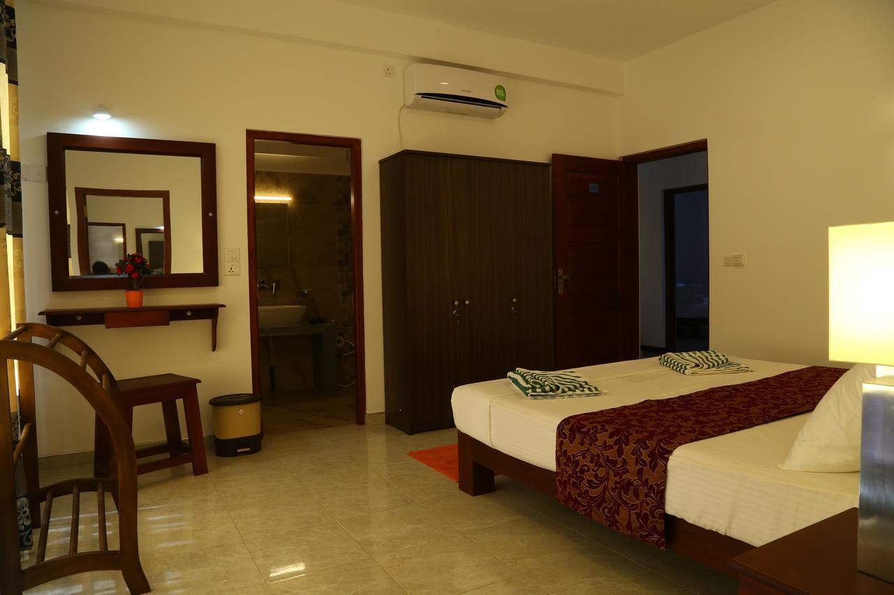 Hikka Regent Hotel Hikkaduwa Esterno foto