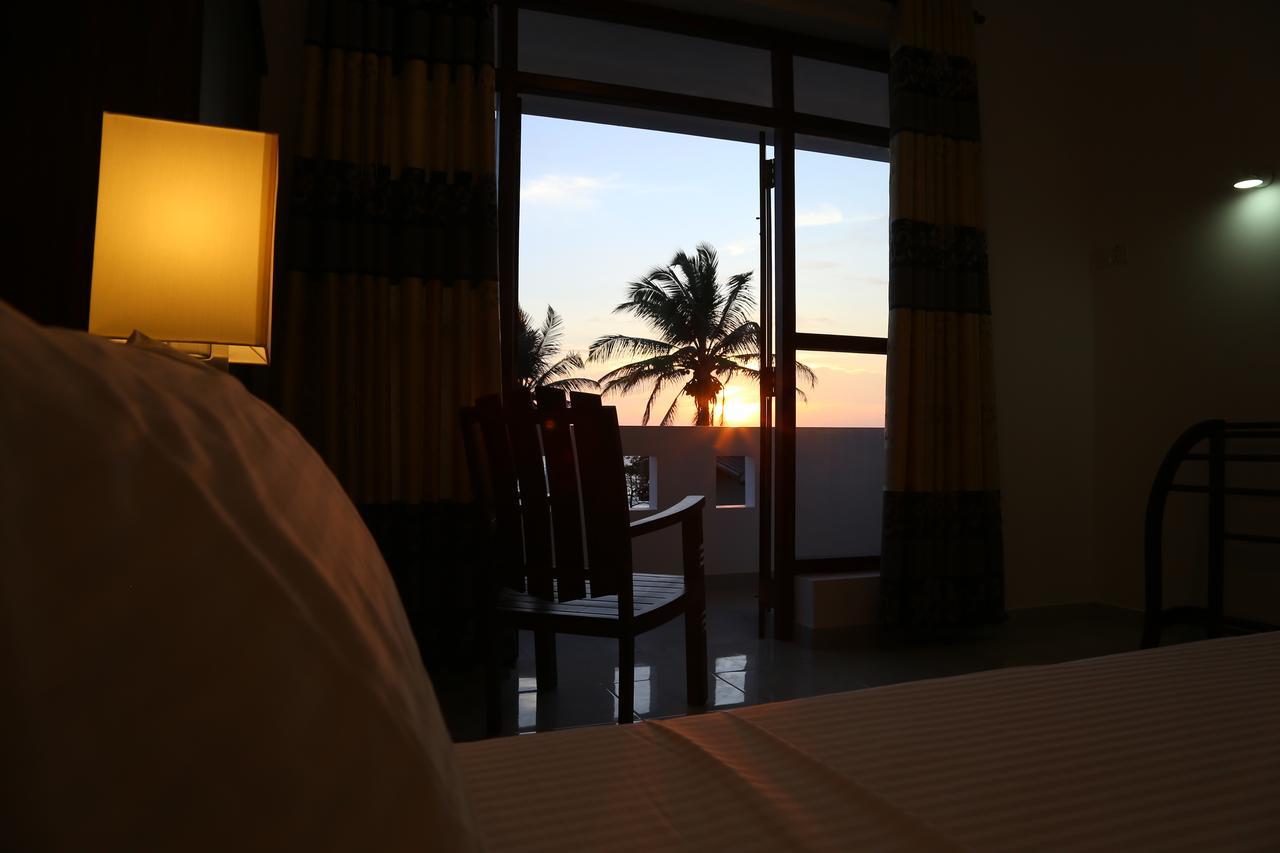 Hikka Regent Hotel Hikkaduwa Esterno foto
