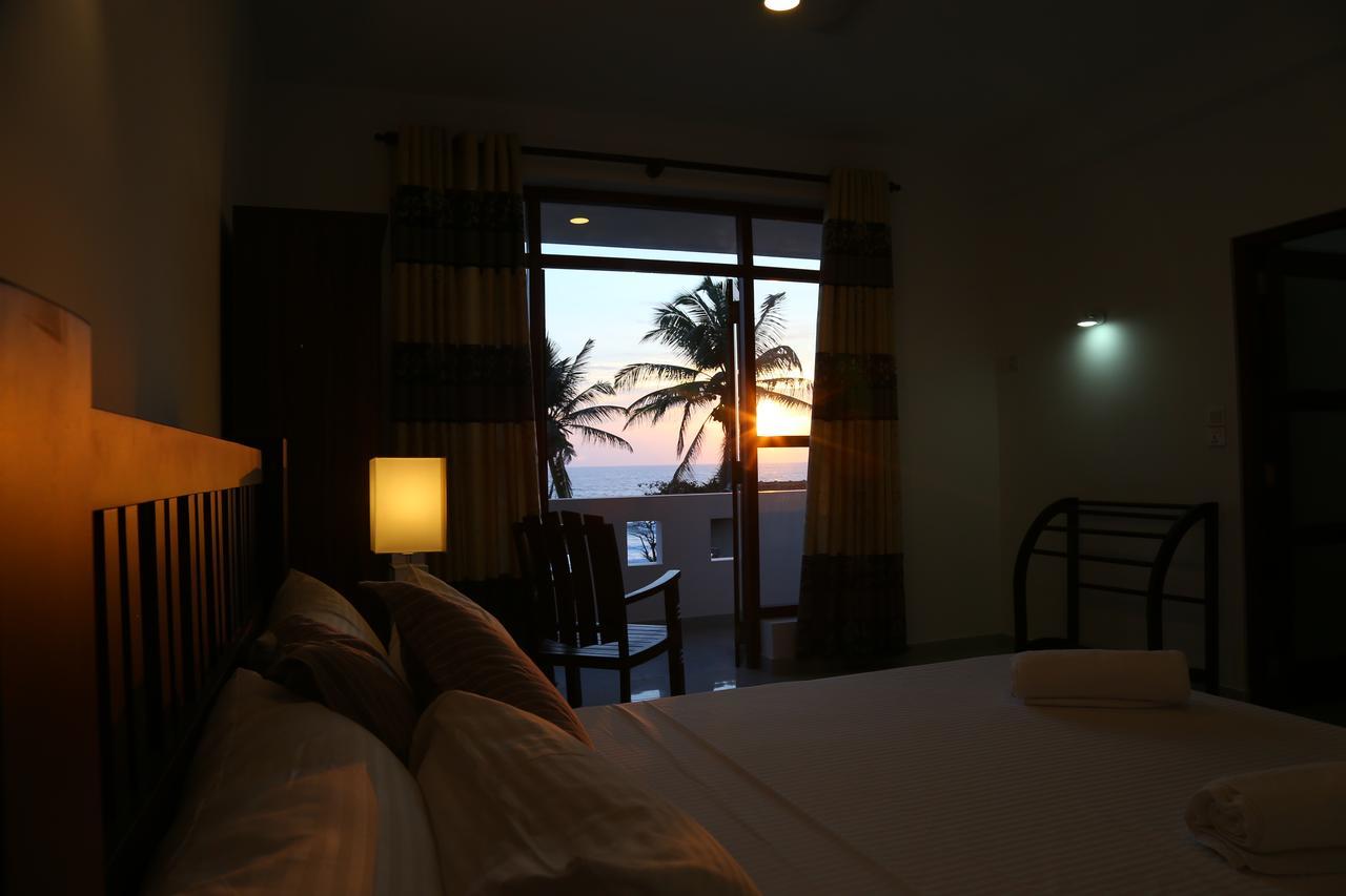Hikka Regent Hotel Hikkaduwa Esterno foto