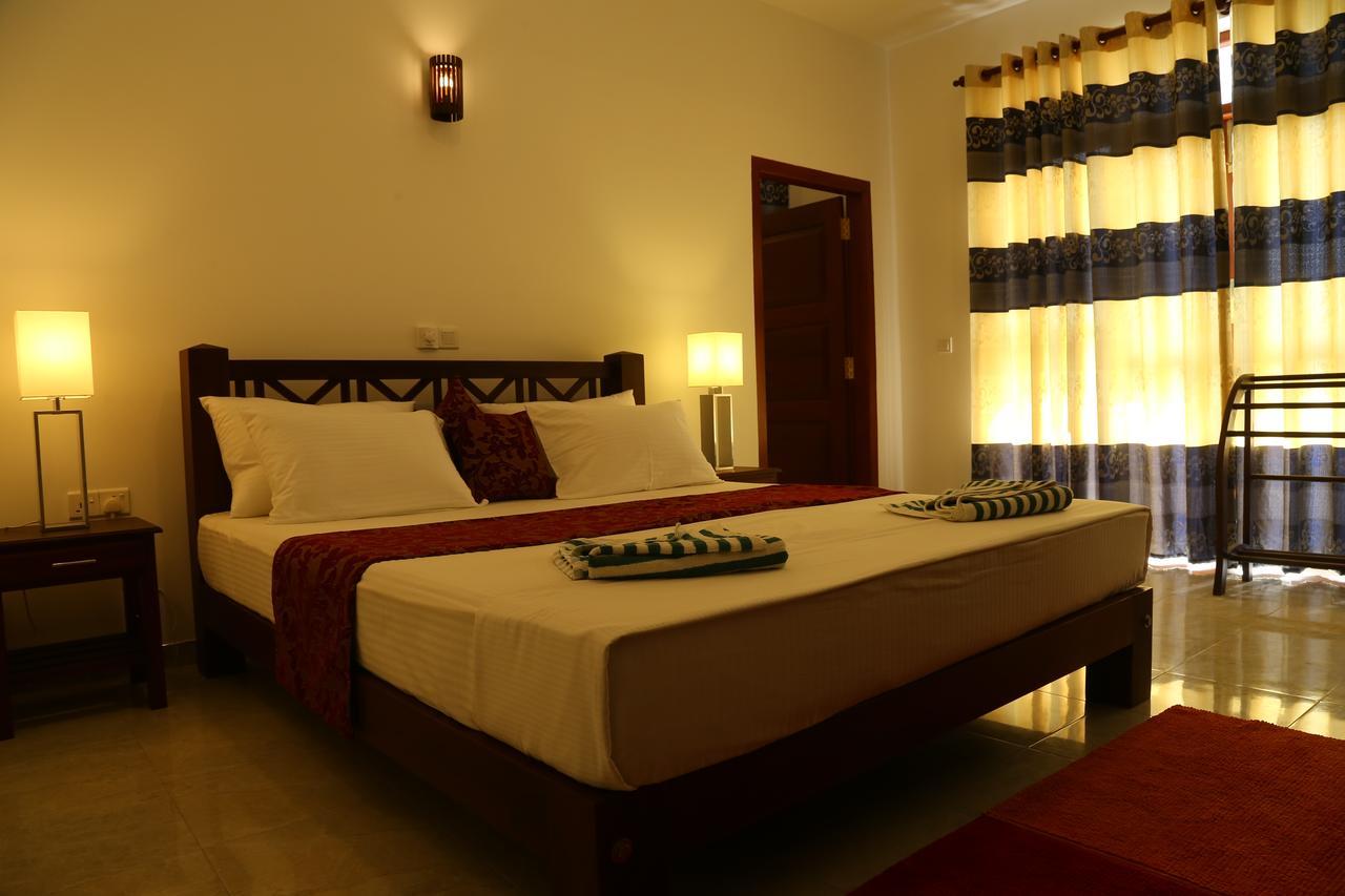 Hikka Regent Hotel Hikkaduwa Esterno foto
